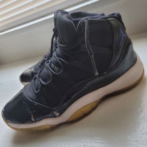 Jordan space jam 11s